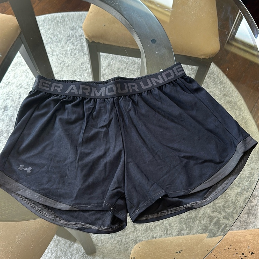 NWOT Women’s Under Armour Shorts
